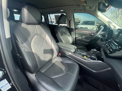 2021 Toyota Highlander Platinum