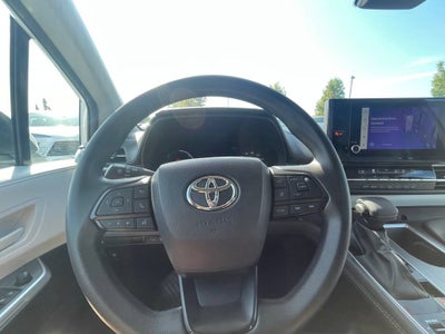 2025 Toyota Sienna LE