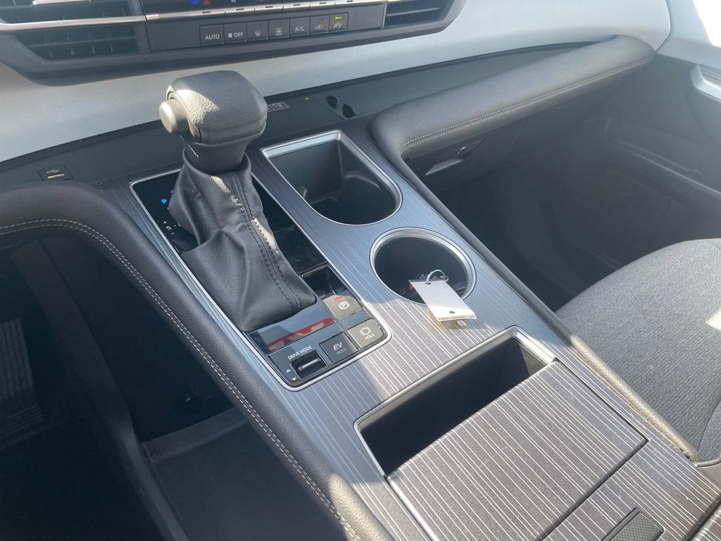 2025 Toyota Sienna LE