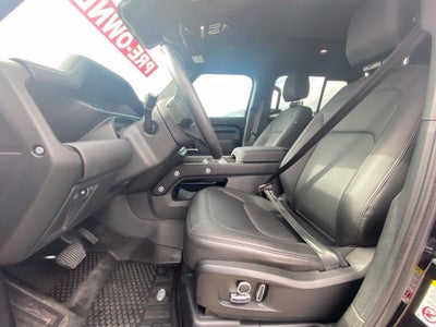 2025 Land Rover Defender Outbound