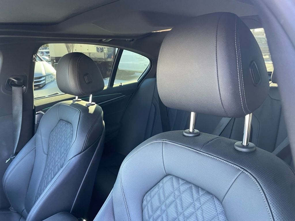 2022 BMW 5 Series 530i